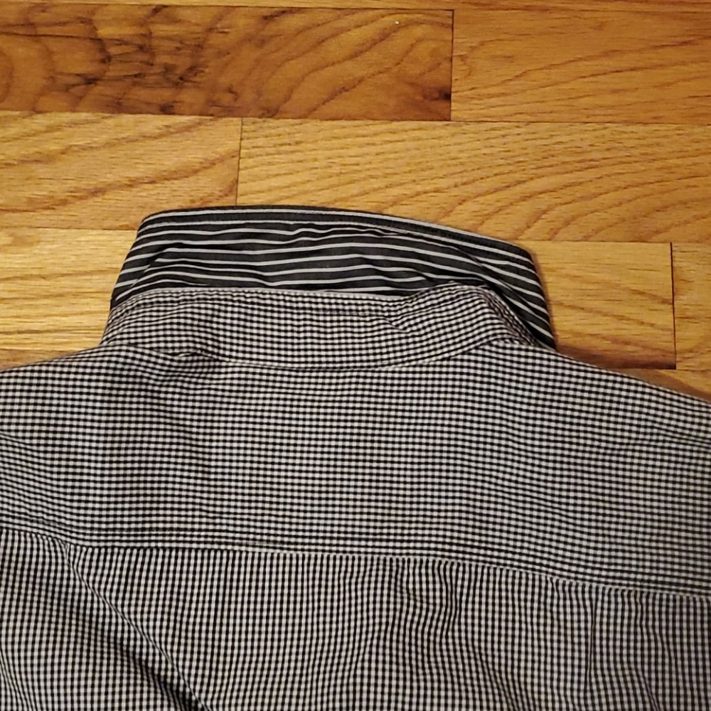 Express button down (black, white & gray) - Picture 4 of 4